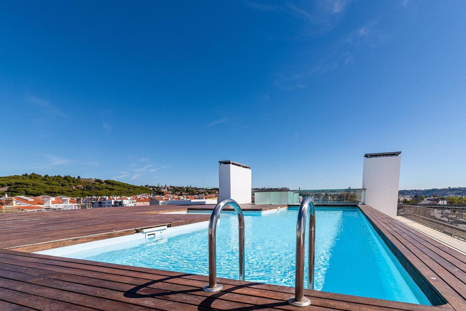 Apartmán Guestready - Alges Apt With Stunning Rooftop Pool Exteriér fotografie